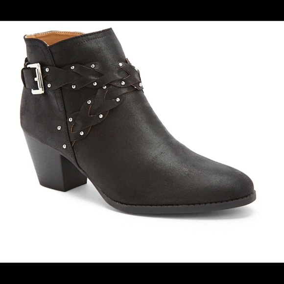 Black booty with braid detail. NWOT - Picture 2 of 4